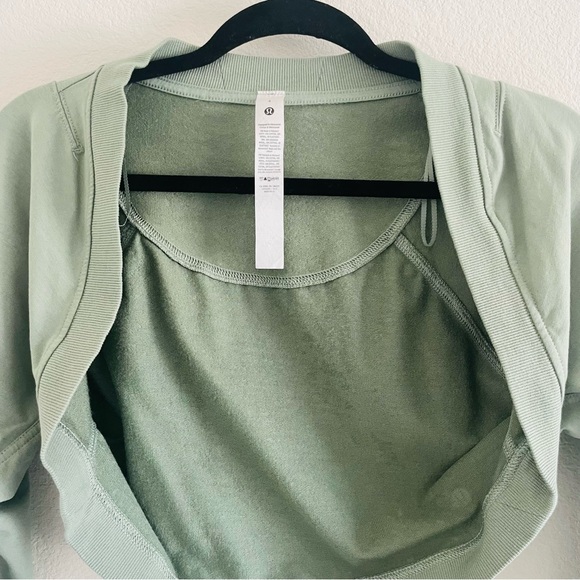 Lululemon French Terry Shrug - Picture 4 of 4